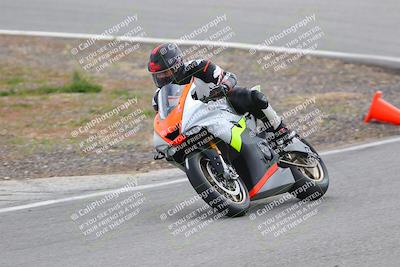 media/Mar-05-2023-TrackXperience (Sun) [[a95d40e56a]]/Group 3/session 2 turn 4/